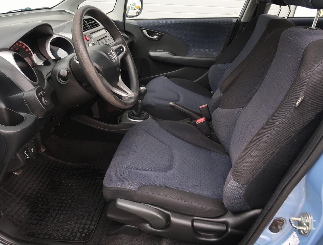 2010 Honda JAZZ - 16