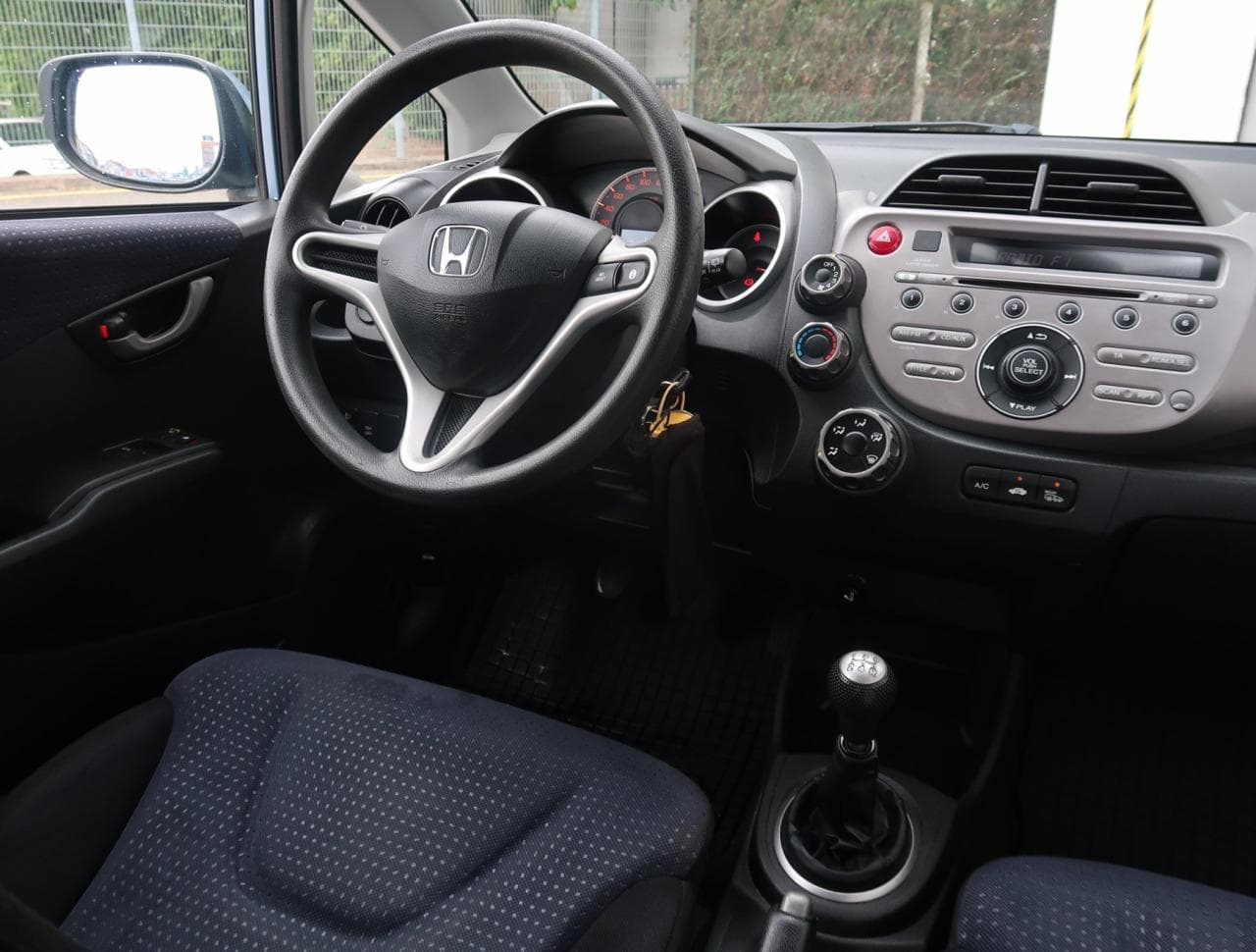2010 Honda JAZZ - 9