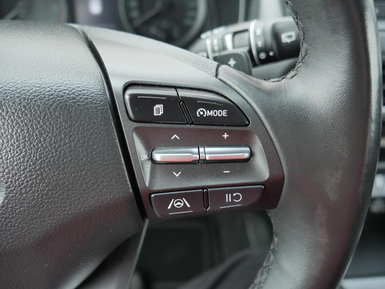 2023 Hyundai KONA - 13