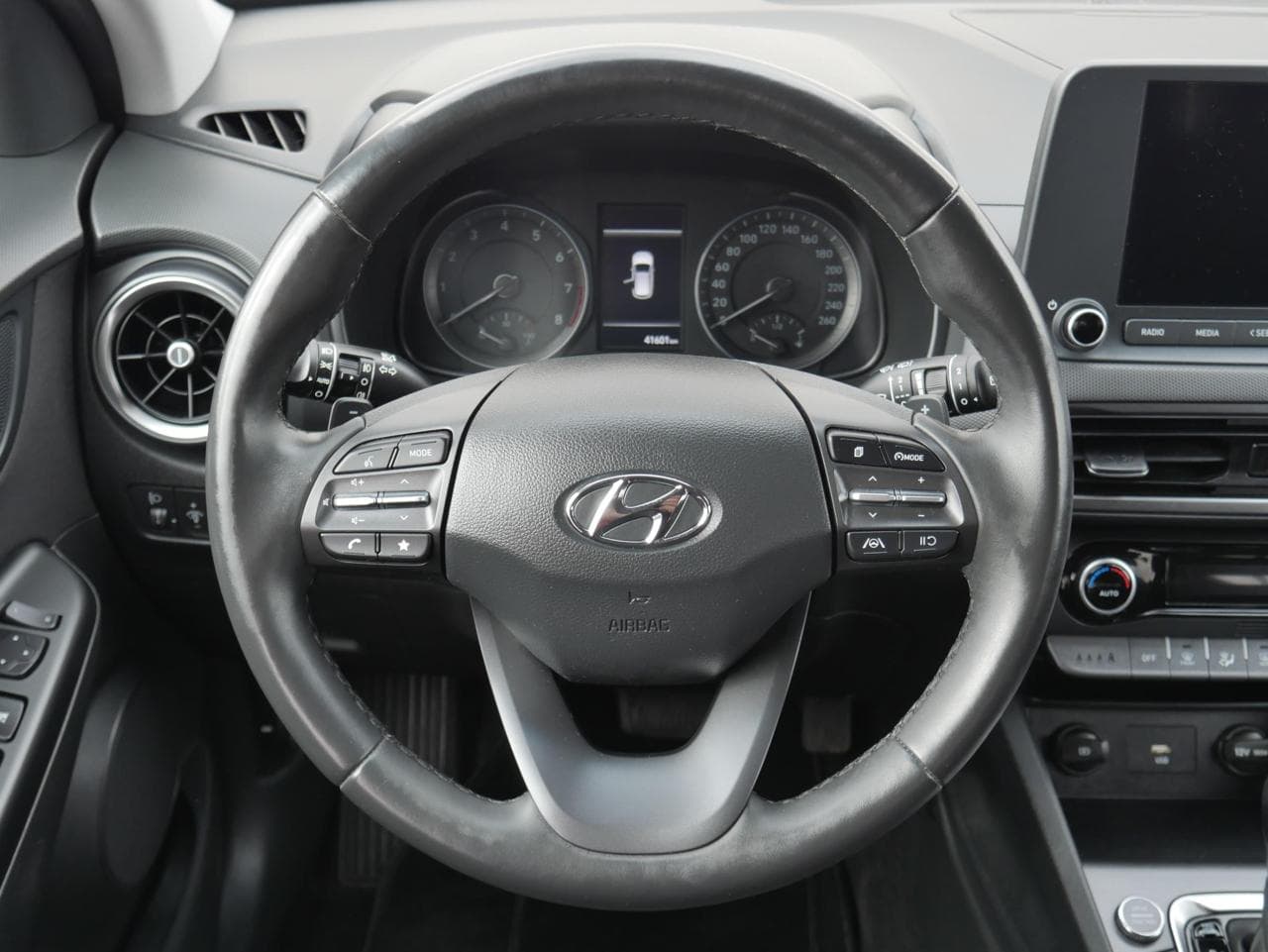2023 Hyundai KONA - 11