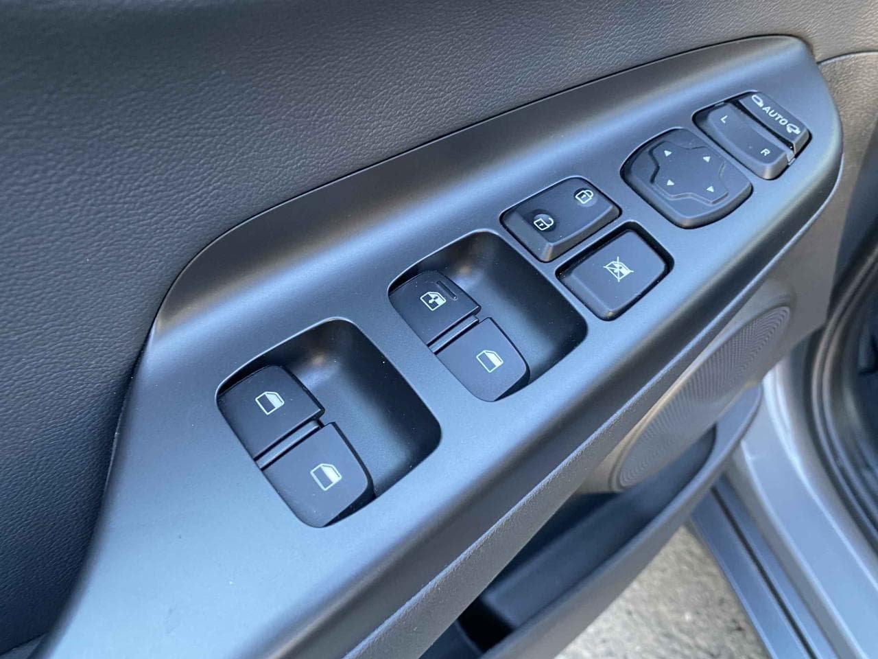 2020 Hyundai KONA - 12