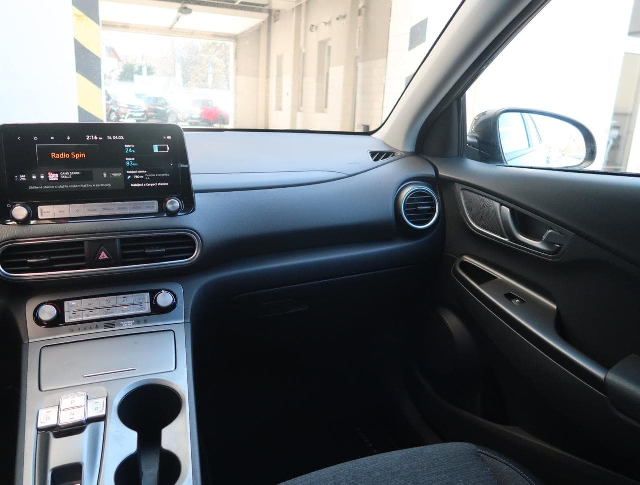 2020 Hyundai Kona - 11