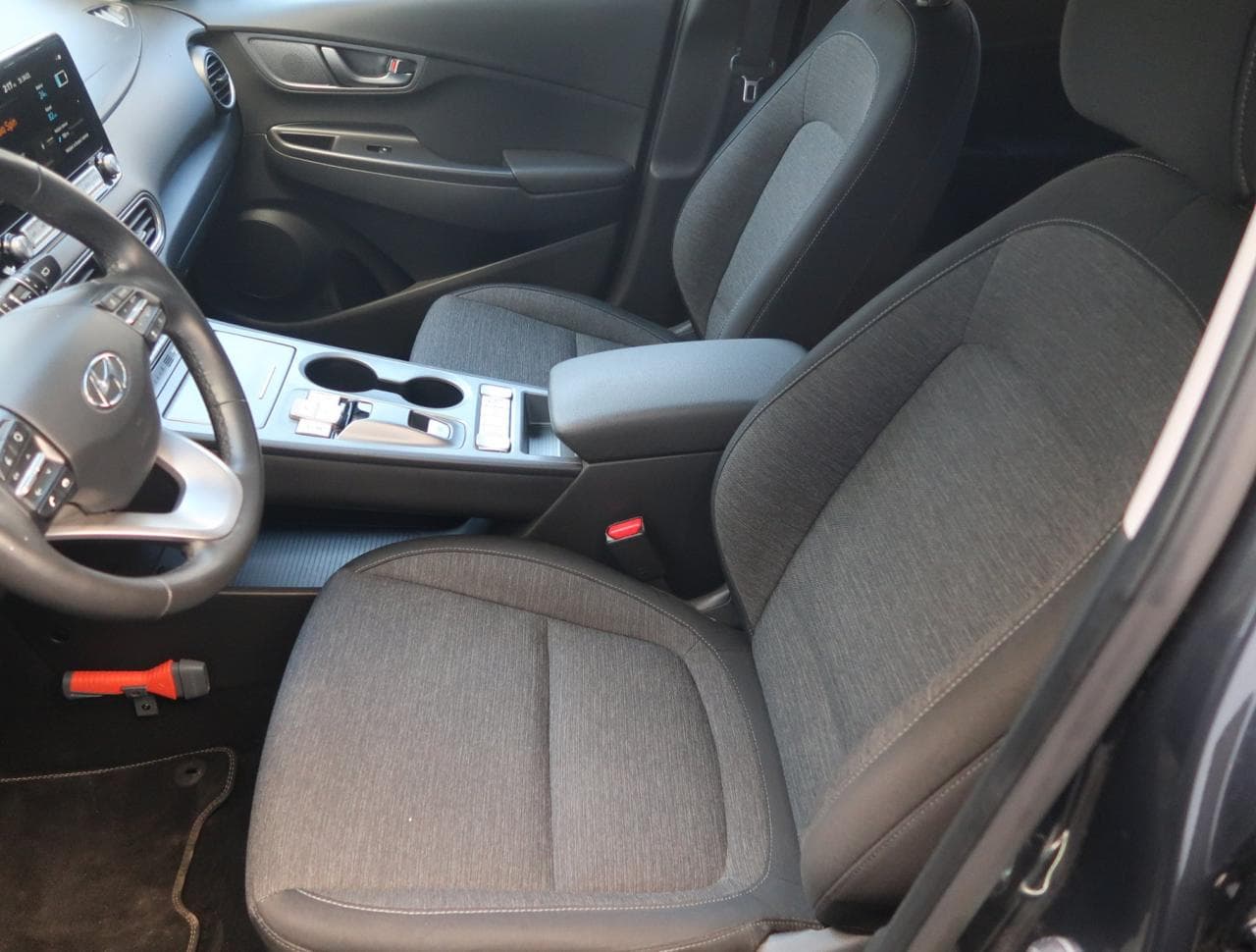 2020 Hyundai Kona - 16