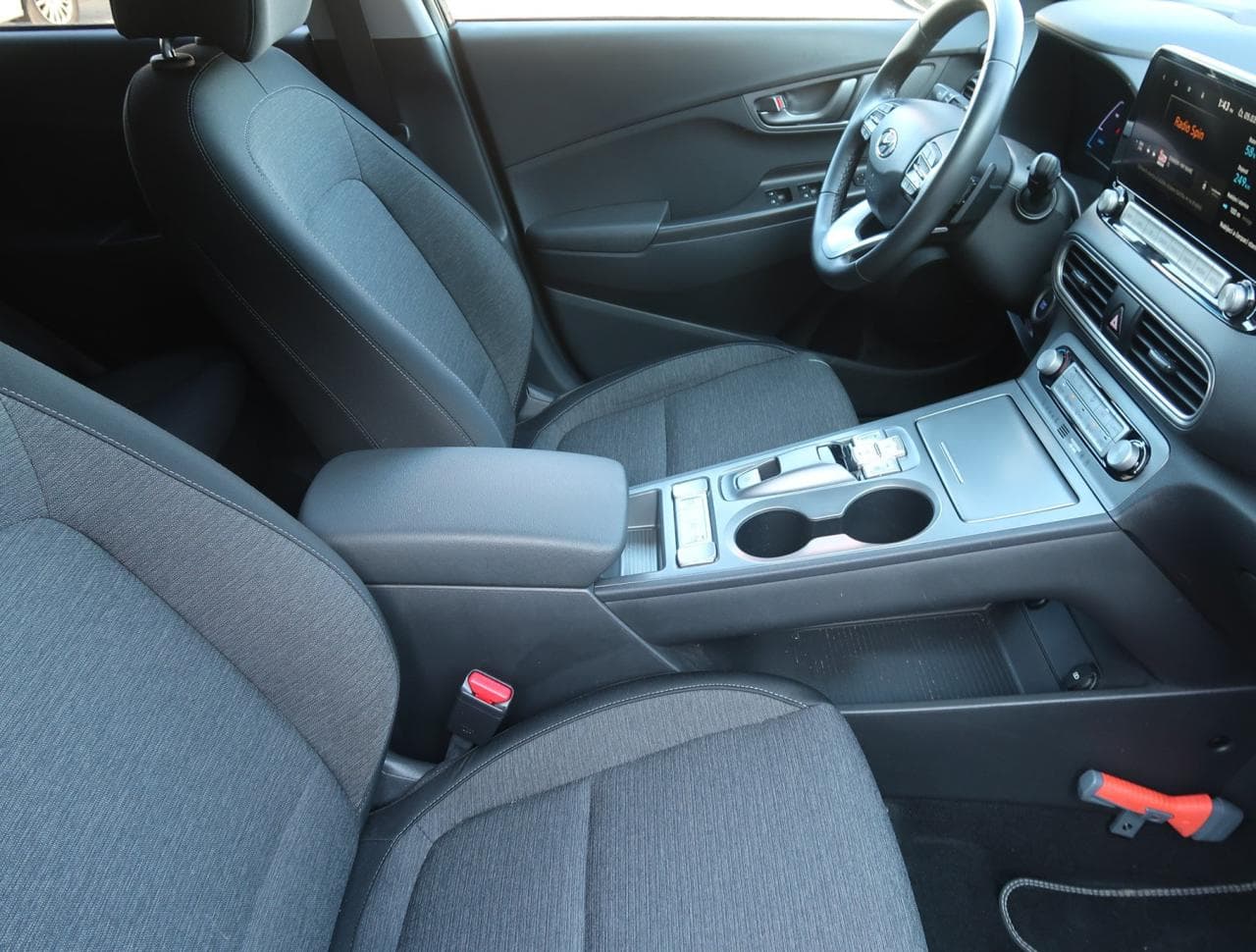 2020 Hyundai Kona - 12