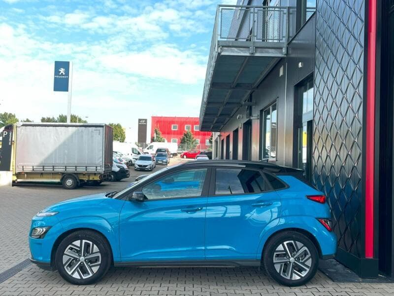 2023 Hyundai Kona - 4