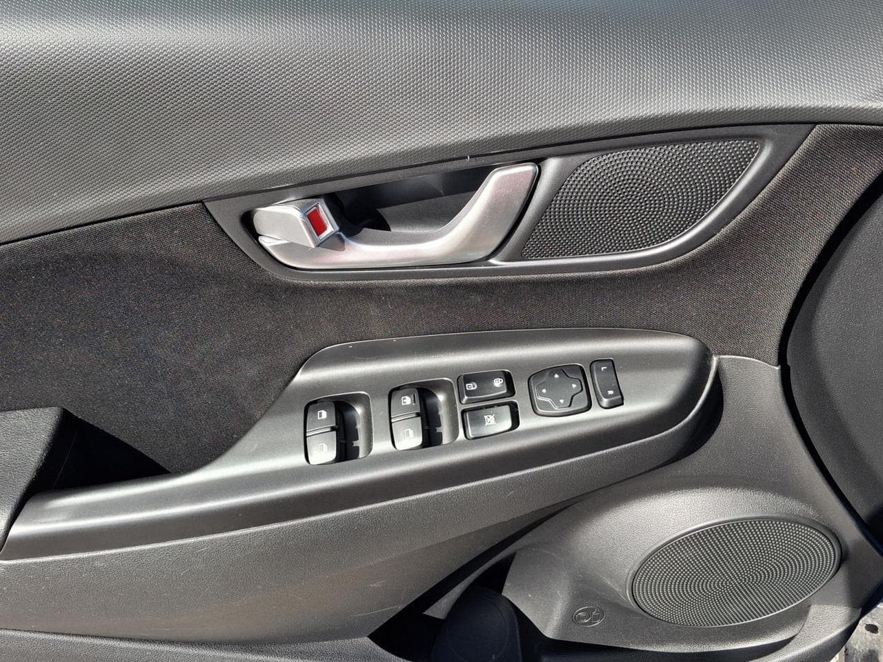 2021 Hyundai KONA - 11