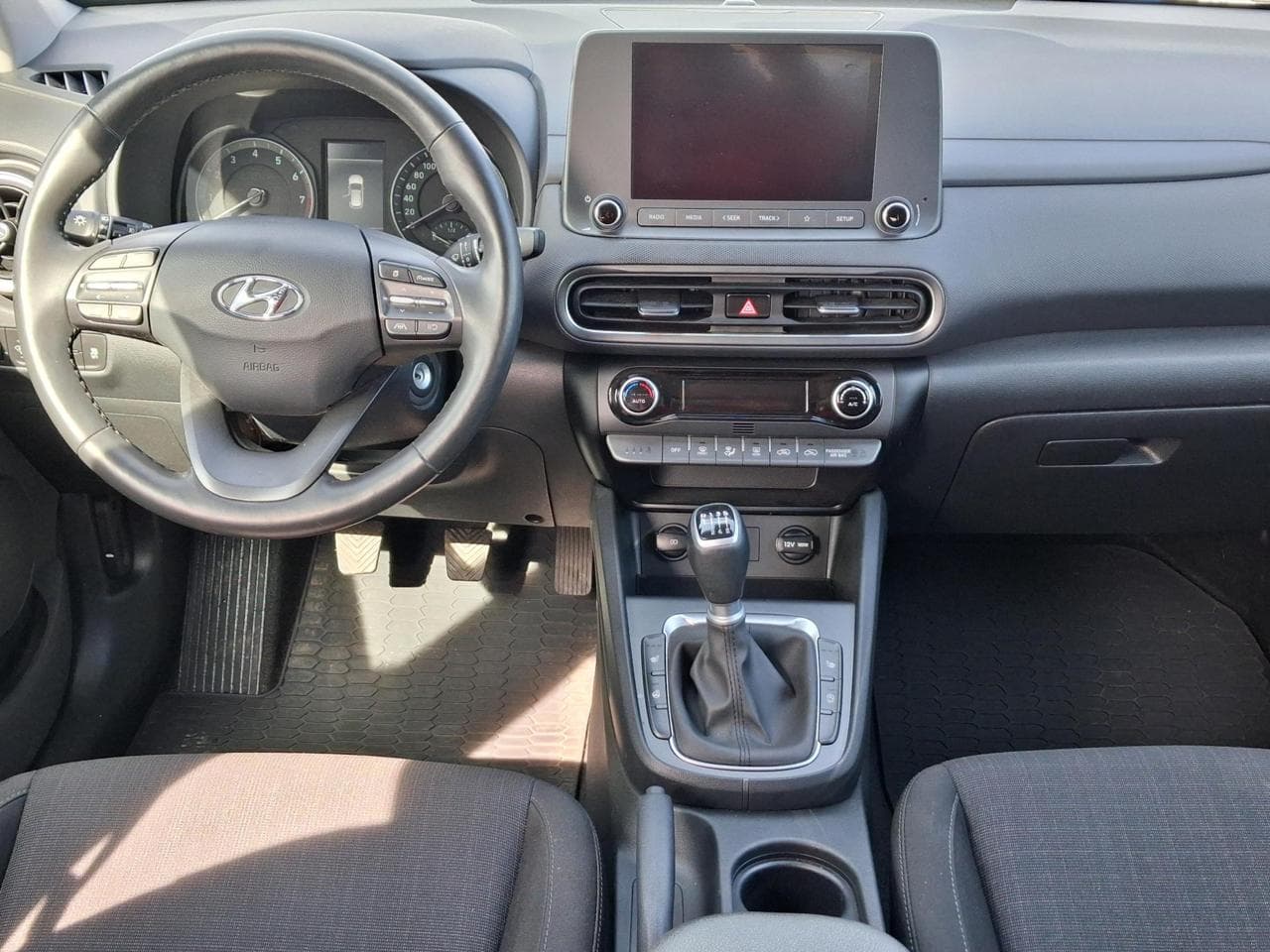 2021 Hyundai KONA - 8