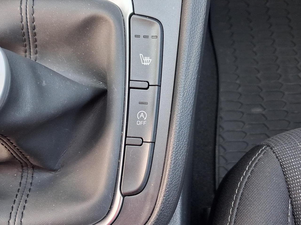 2021 Hyundai KONA - 19