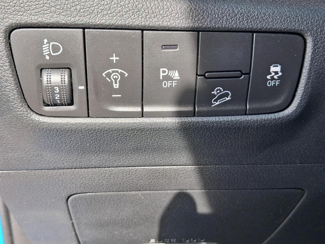 2021 Hyundai KONA - 12