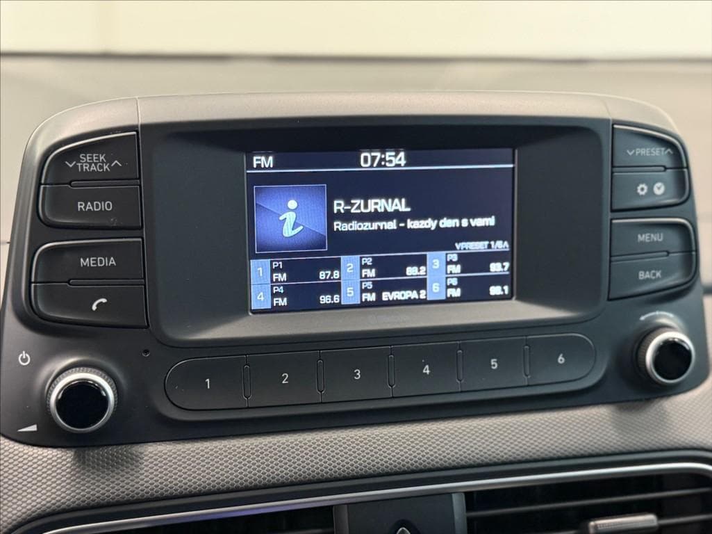 2018 Hyundai KONA - 10