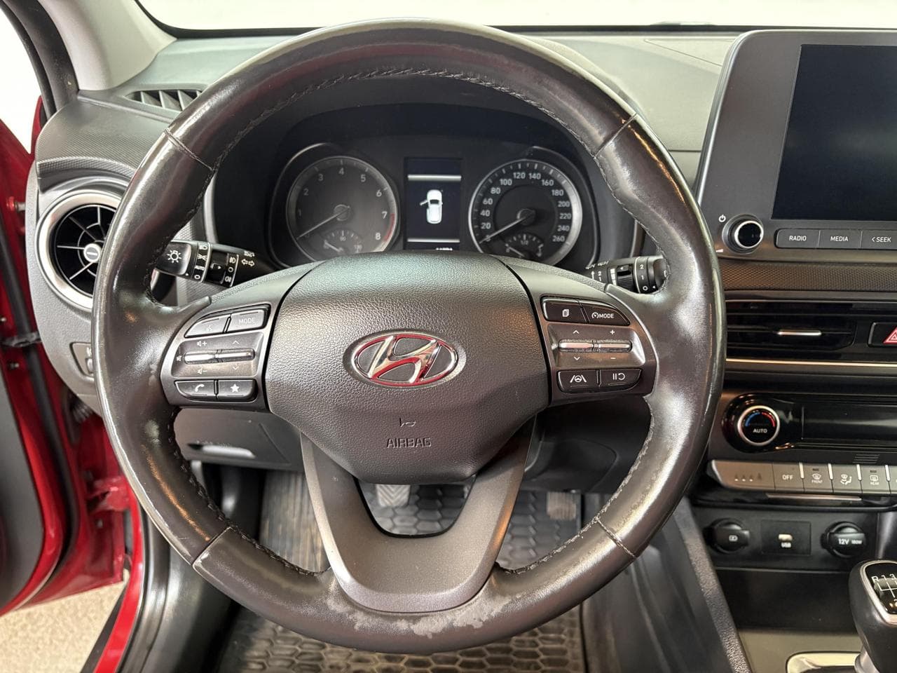 2021 Hyundai KONA - 25