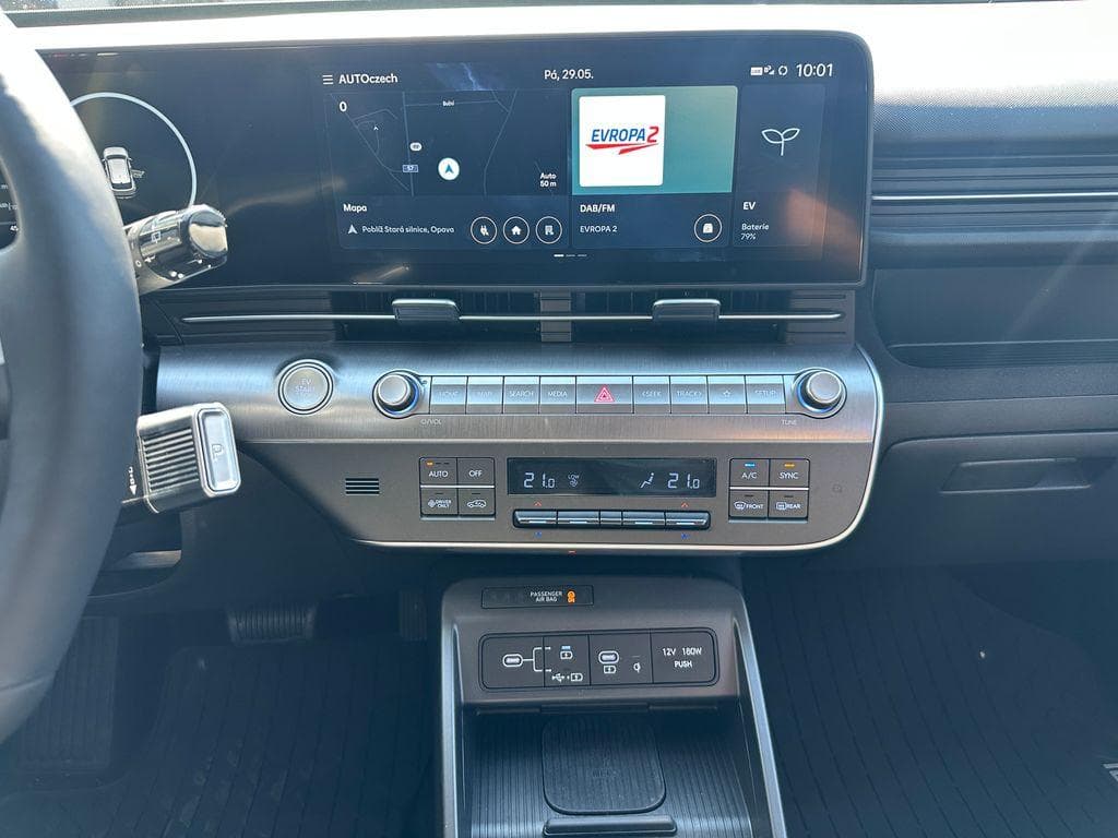2025 Hyundai KONA - 10