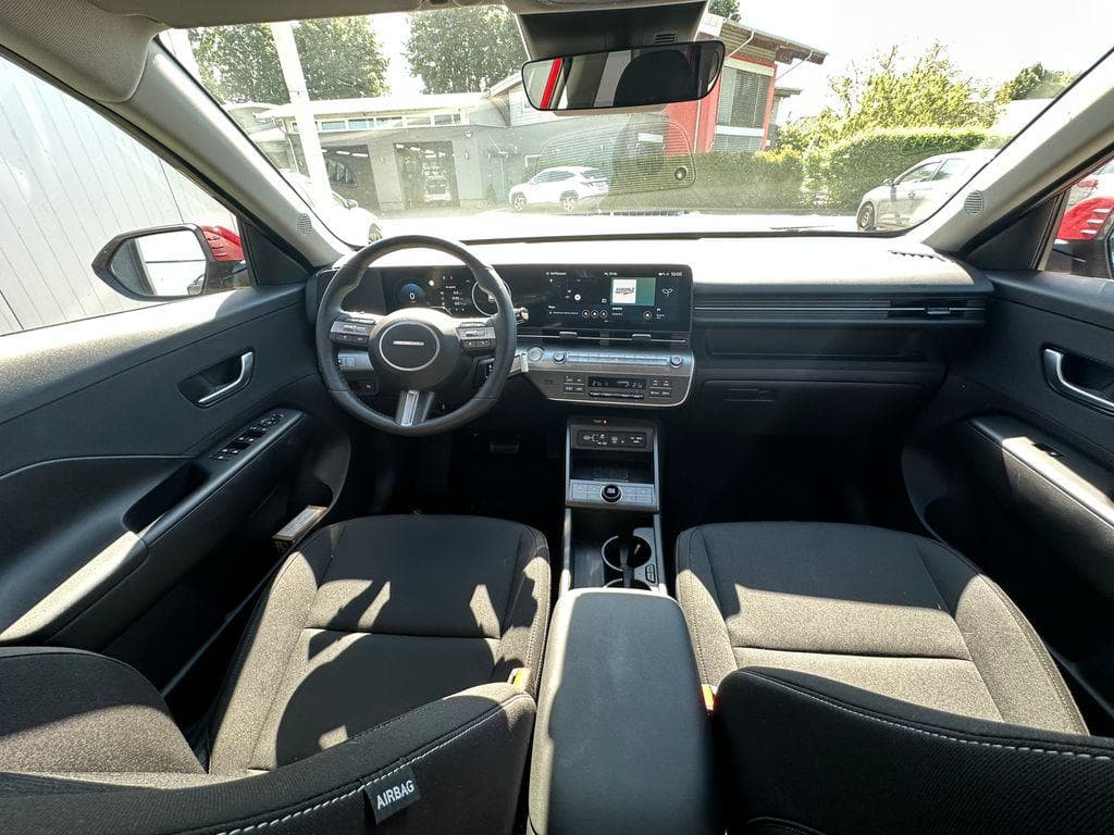 2025 Hyundai KONA - 8