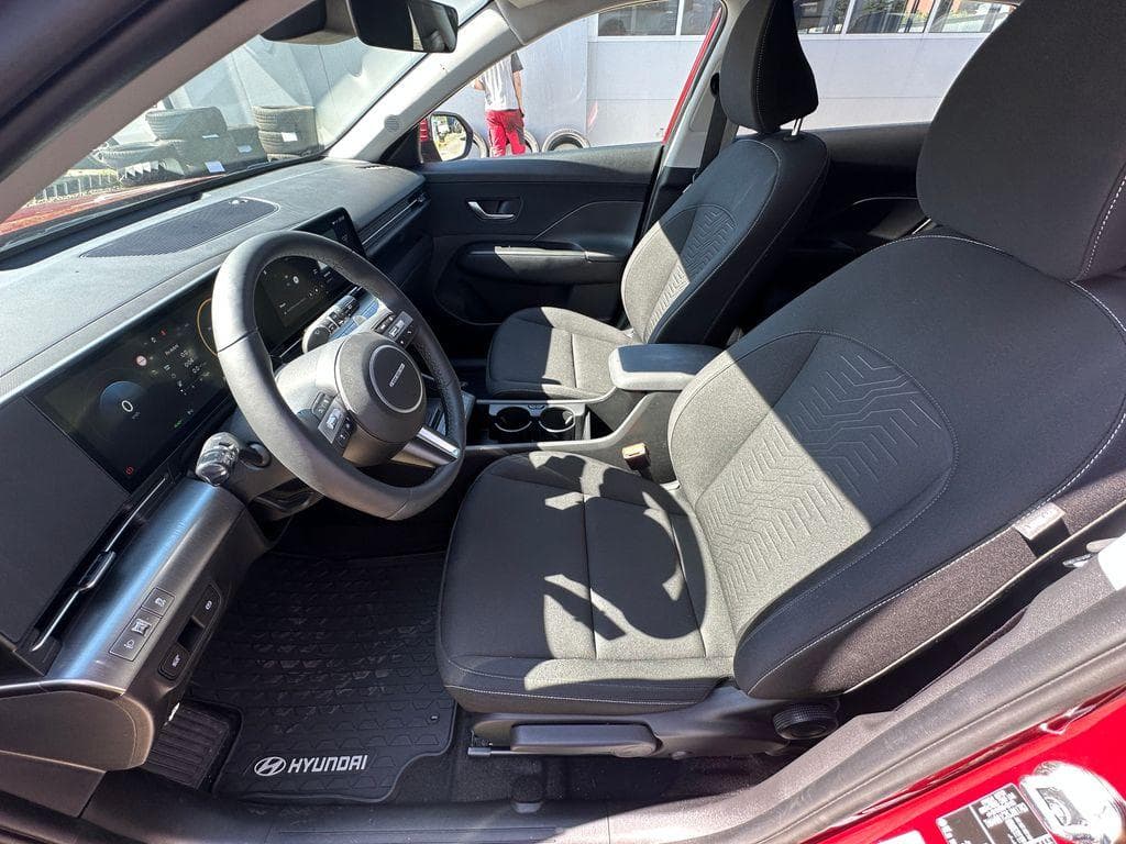 2025 Hyundai KONA - 16