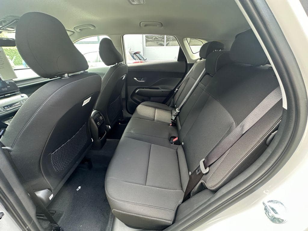 Hyundai KONA - 28