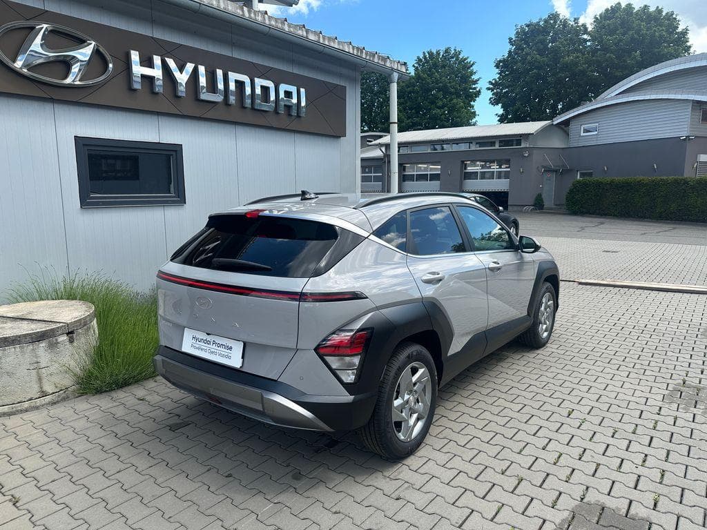 Hyundai KONA - 7