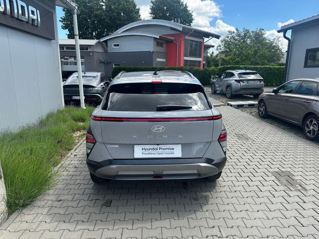 Hyundai KONA - 9