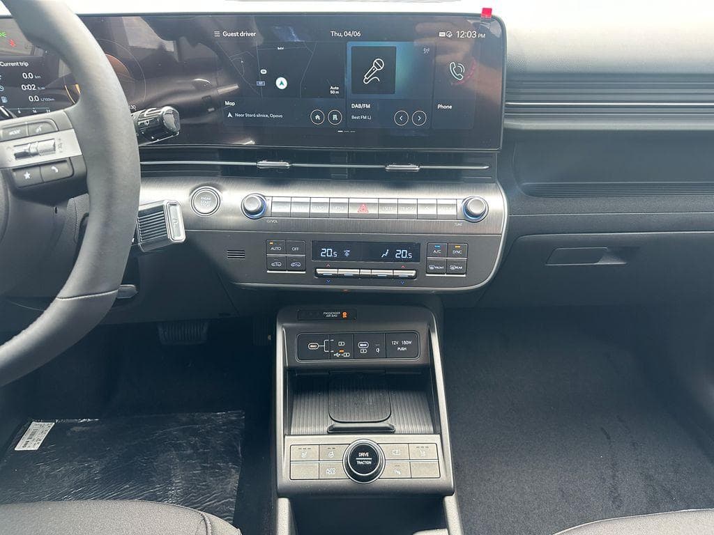 Hyundai KONA - 15