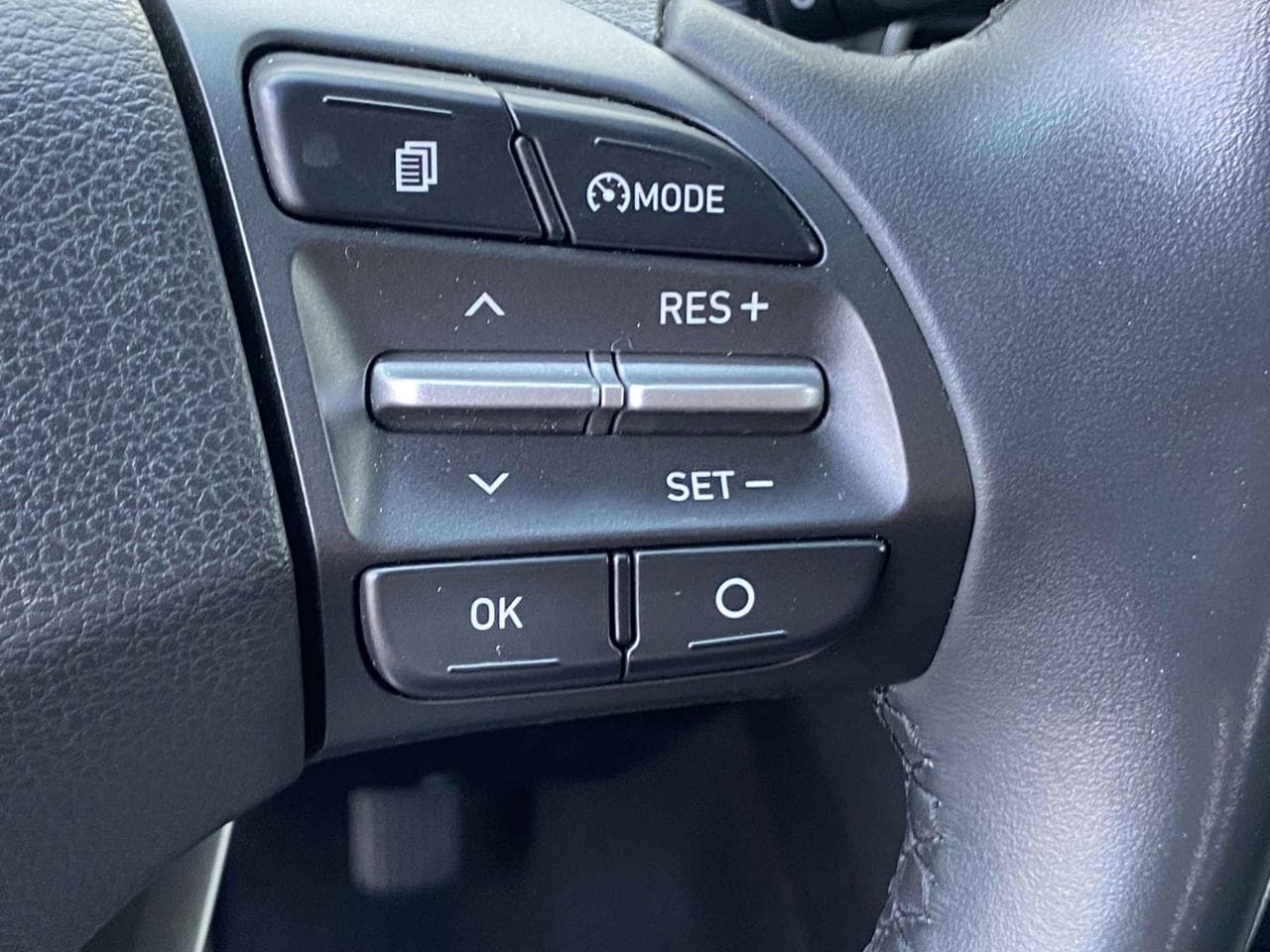 2017 Hyundai KONA - 26