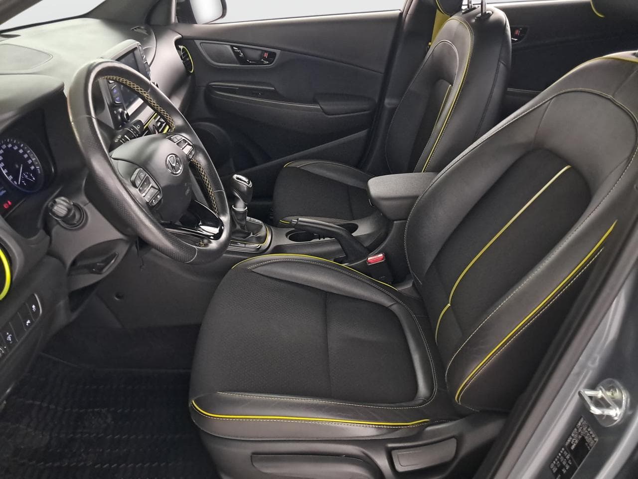 2020 Hyundai KONA - 28