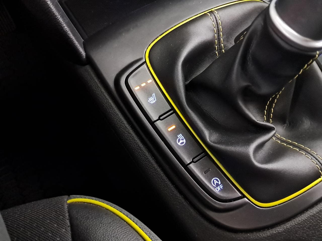 2020 Hyundai KONA - 37