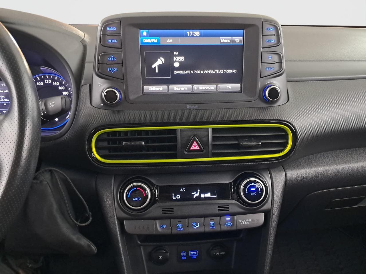 2020 Hyundai KONA - 32