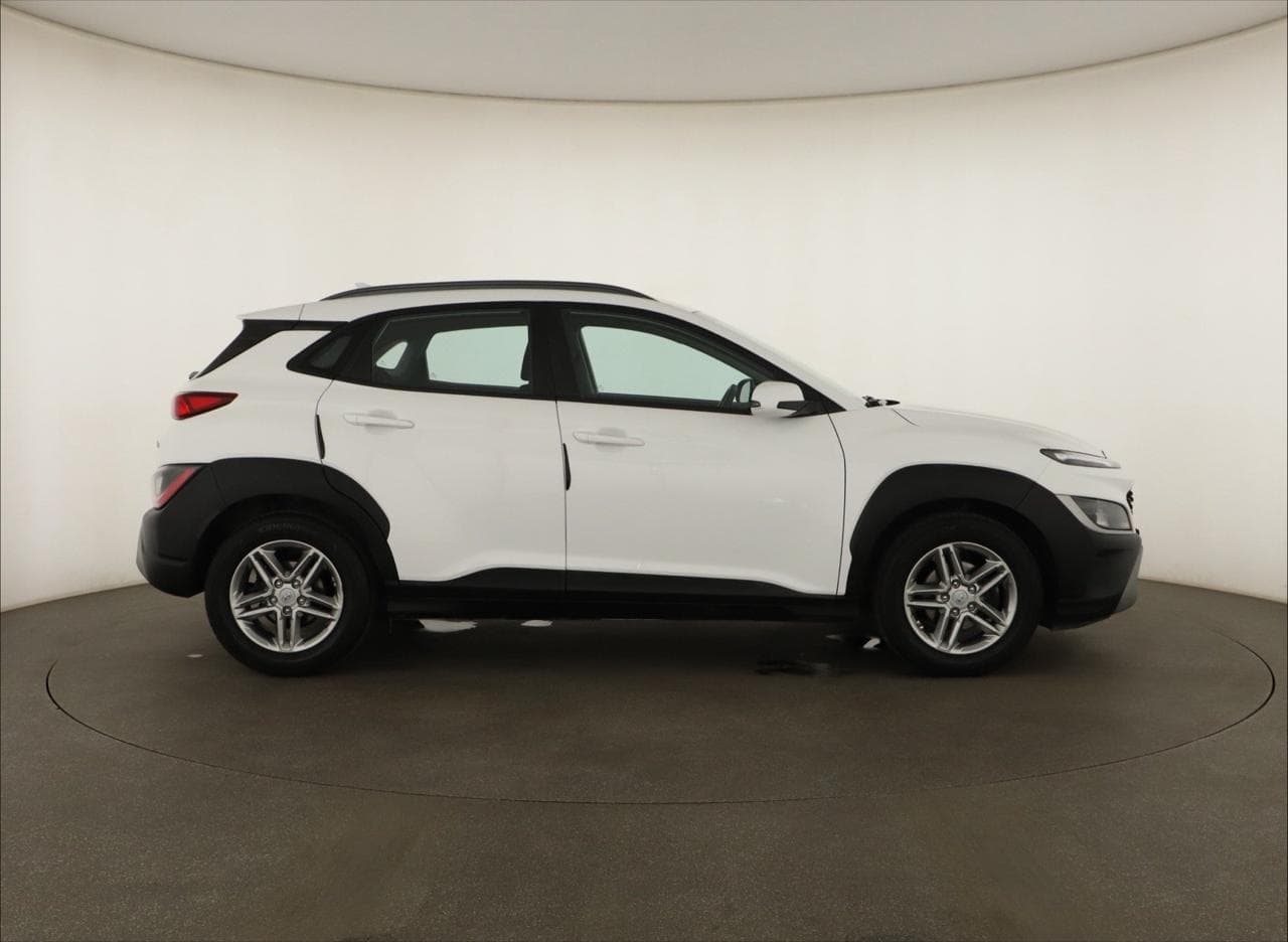 2021 Hyundai KONA - 8