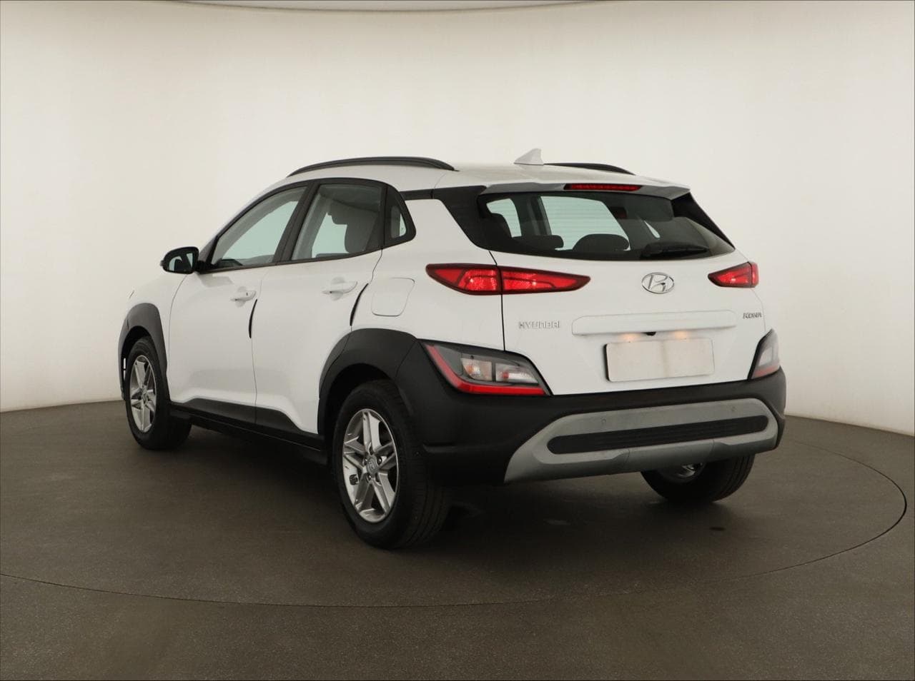 2021 Hyundai KONA - 5