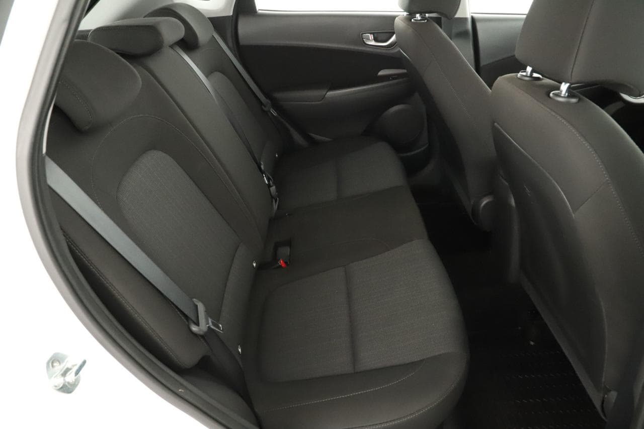2021 Hyundai KONA - 11