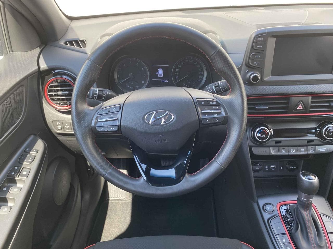 2020 Hyundai KONA - 11