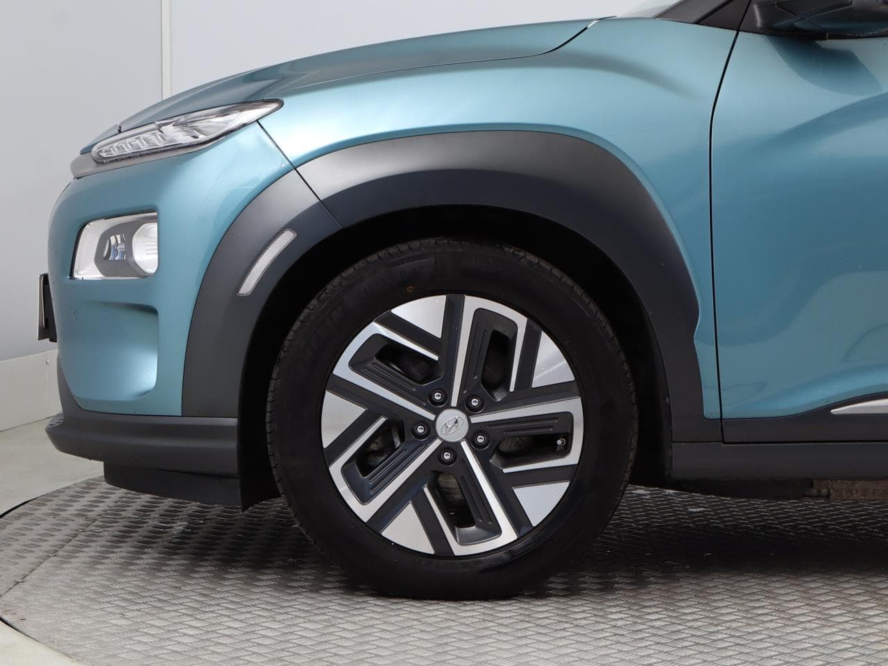 2021 Hyundai KONA - 19