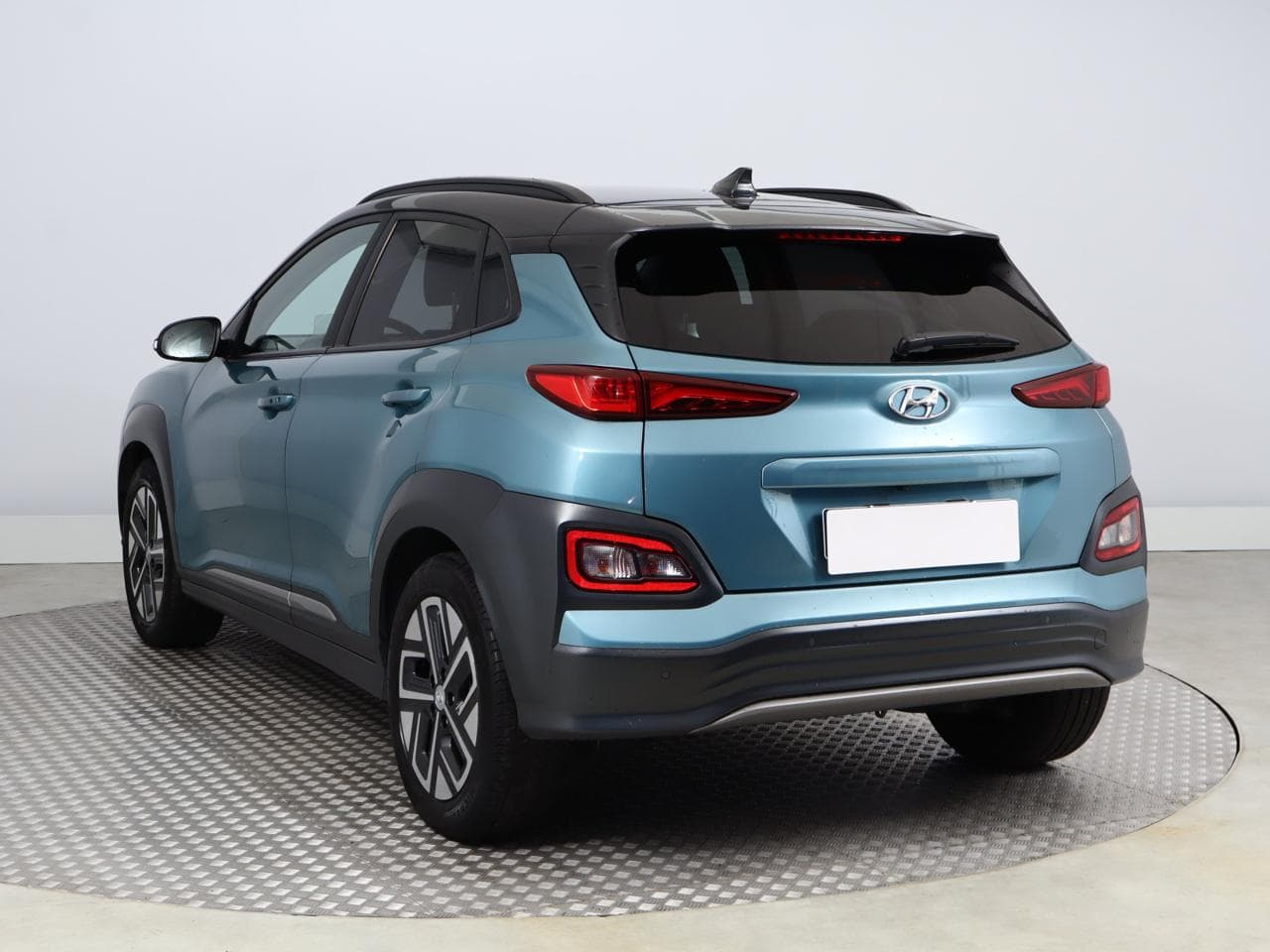 2021 Hyundai KONA - 5
