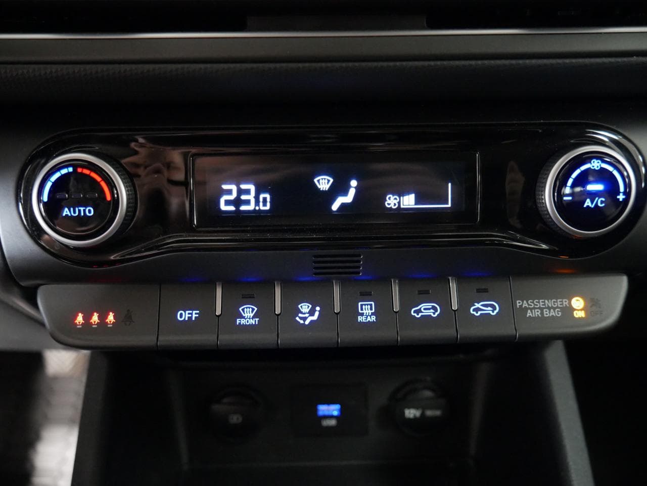 2021 Hyundai KONA - 16