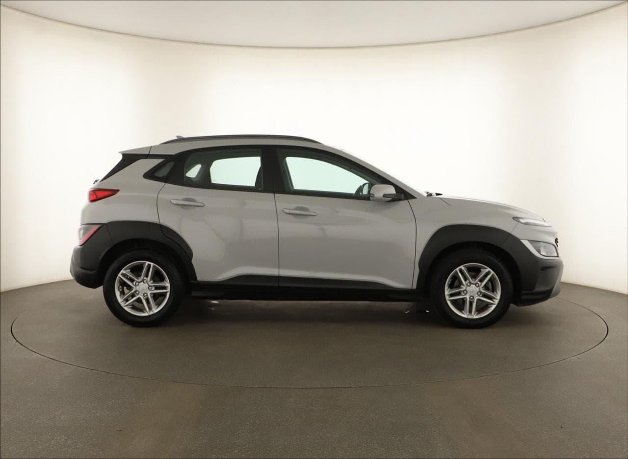 2023 Hyundai KONA - 8