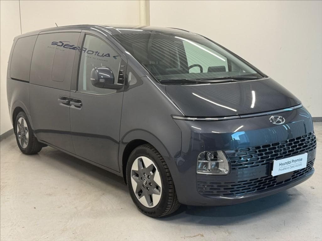 2024 Hyundai STARIA