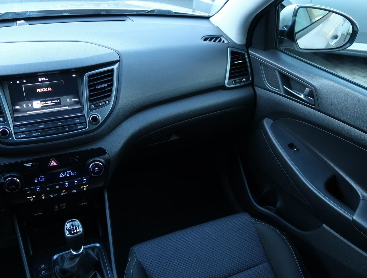 2017 Hyundai TUCSON - 11