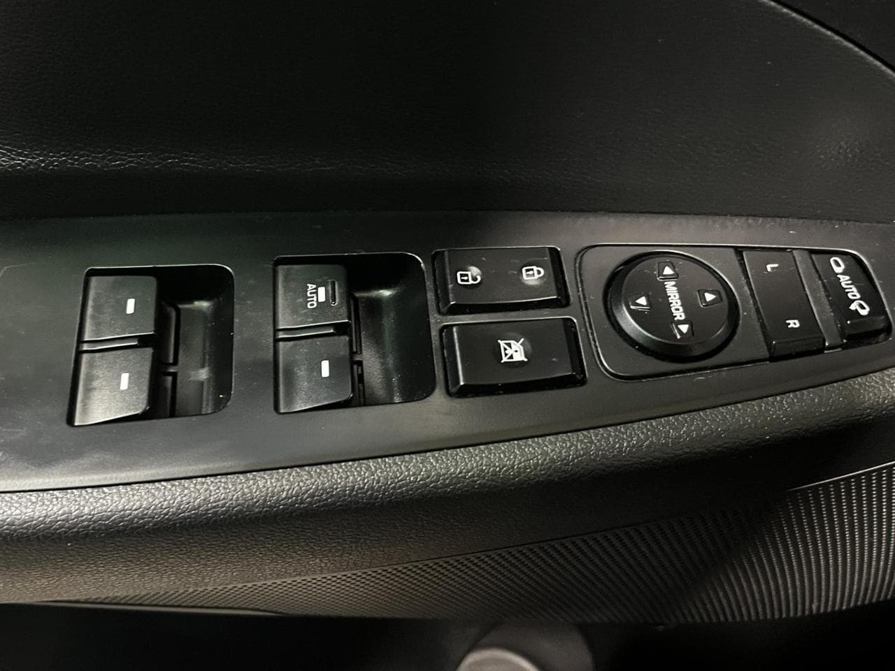 2017 Hyundai TUCSON - 12