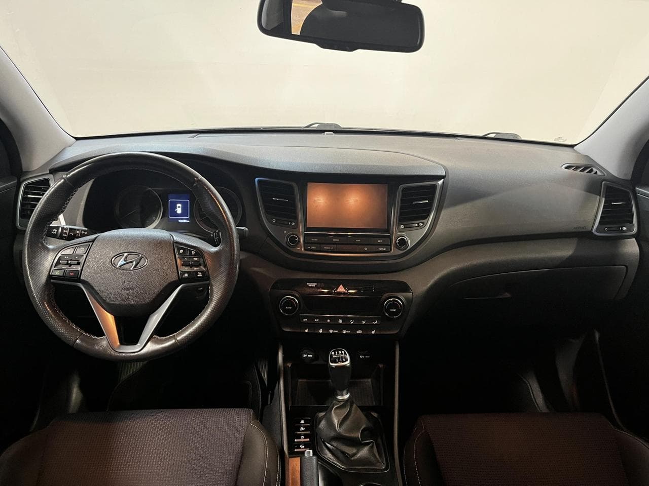 2017 Hyundai TUCSON - 8