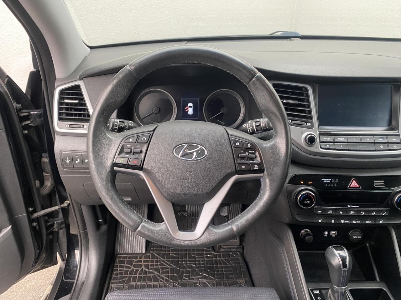 2017 Hyundai TUCSON - 11