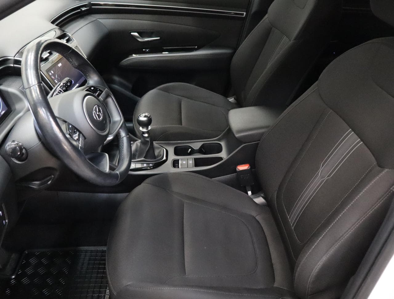 2021 Hyundai Tucson - 16