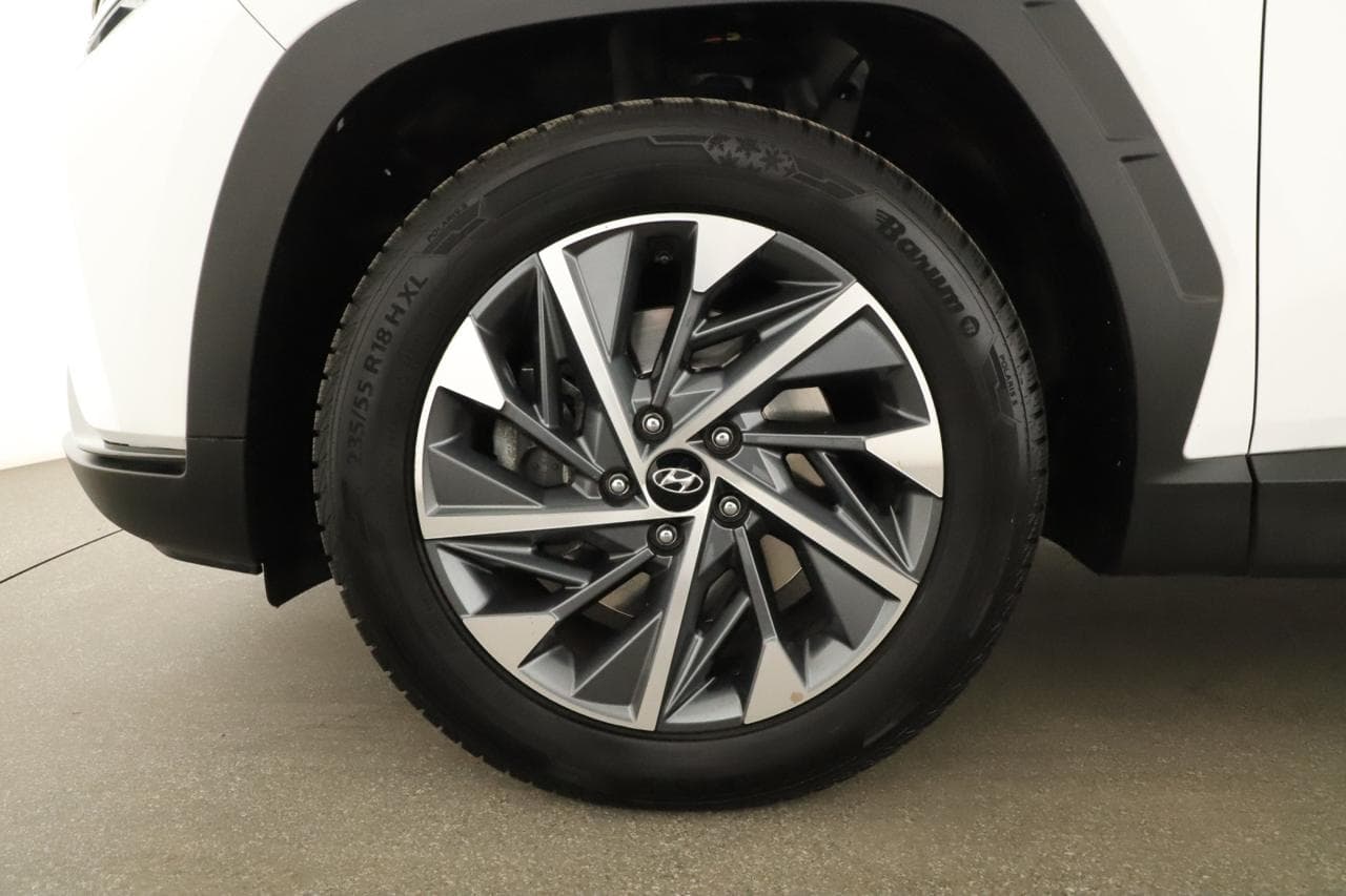 2023 Hyundai TUCSON - 18