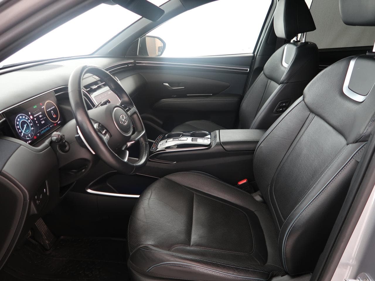 2021 Hyundai Tucson - 16