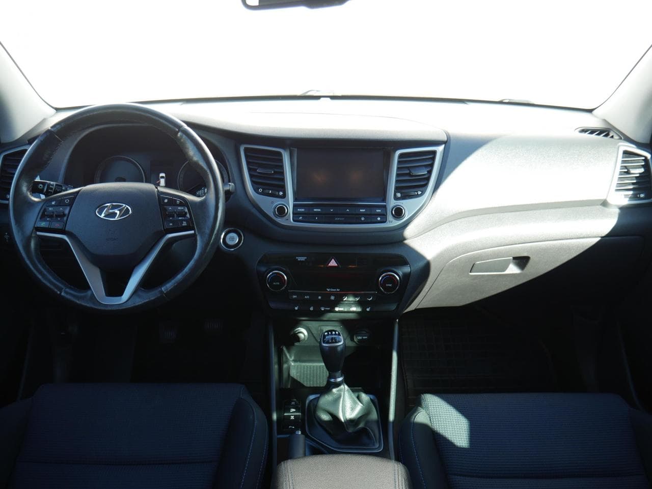 2016 Hyundai Tucson - 8