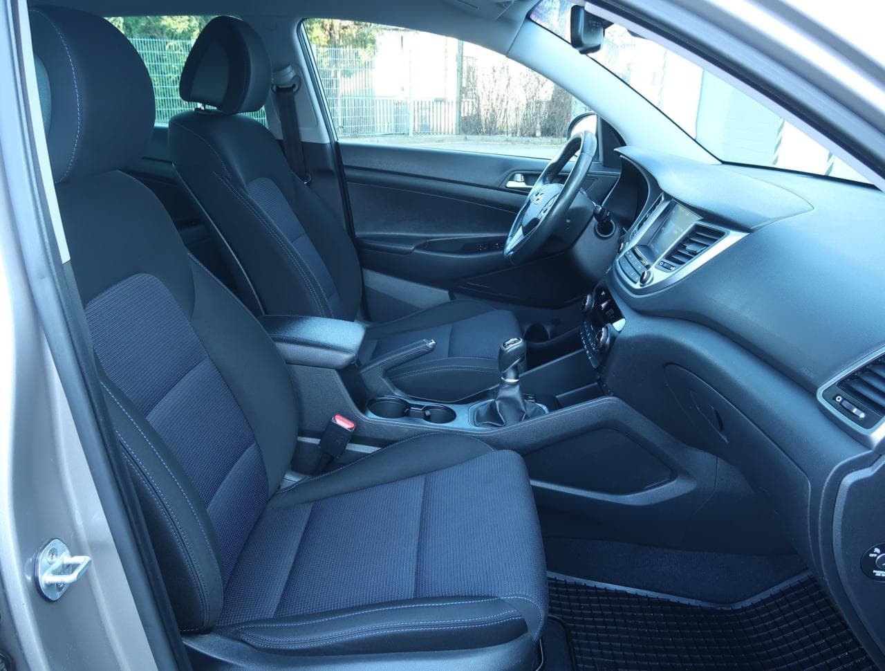 2016 Hyundai Tucson - 12