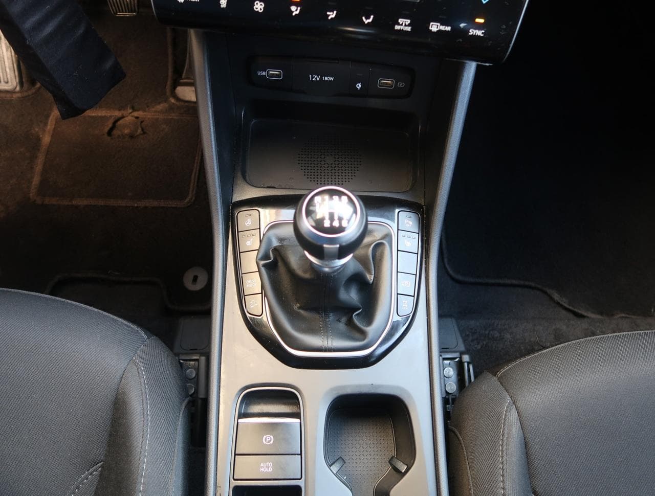 2022 Hyundai Tucson - 19