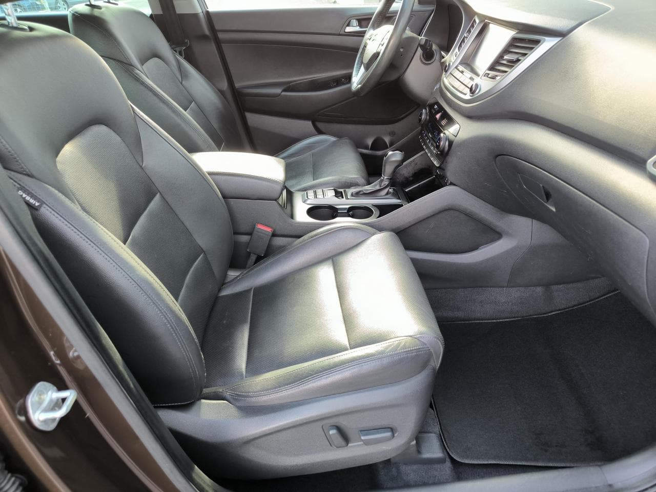 2017 Hyundai TUCSON - 12