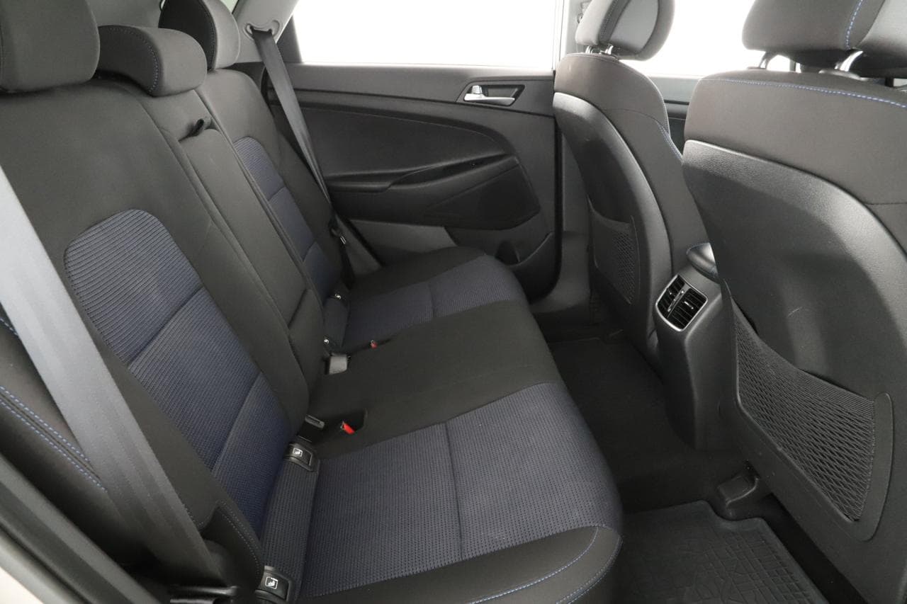 2016 Hyundai Tucson - 11