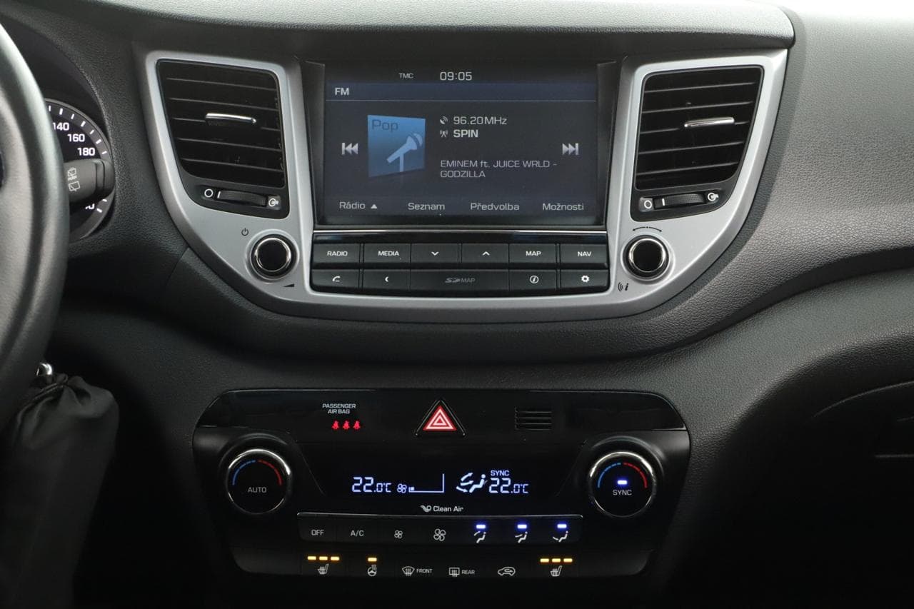 2016 Hyundai Tucson - 19
