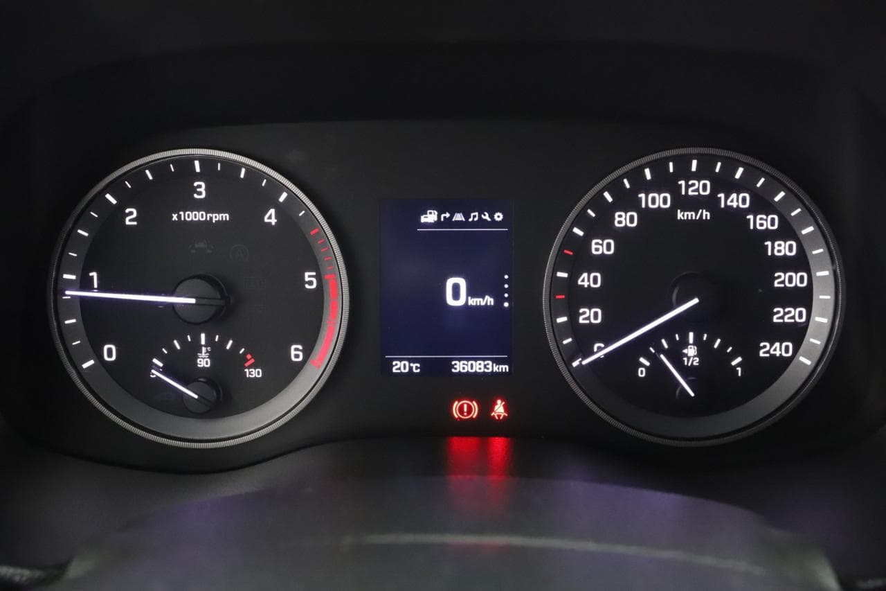 2016 Hyundai Tucson - 16