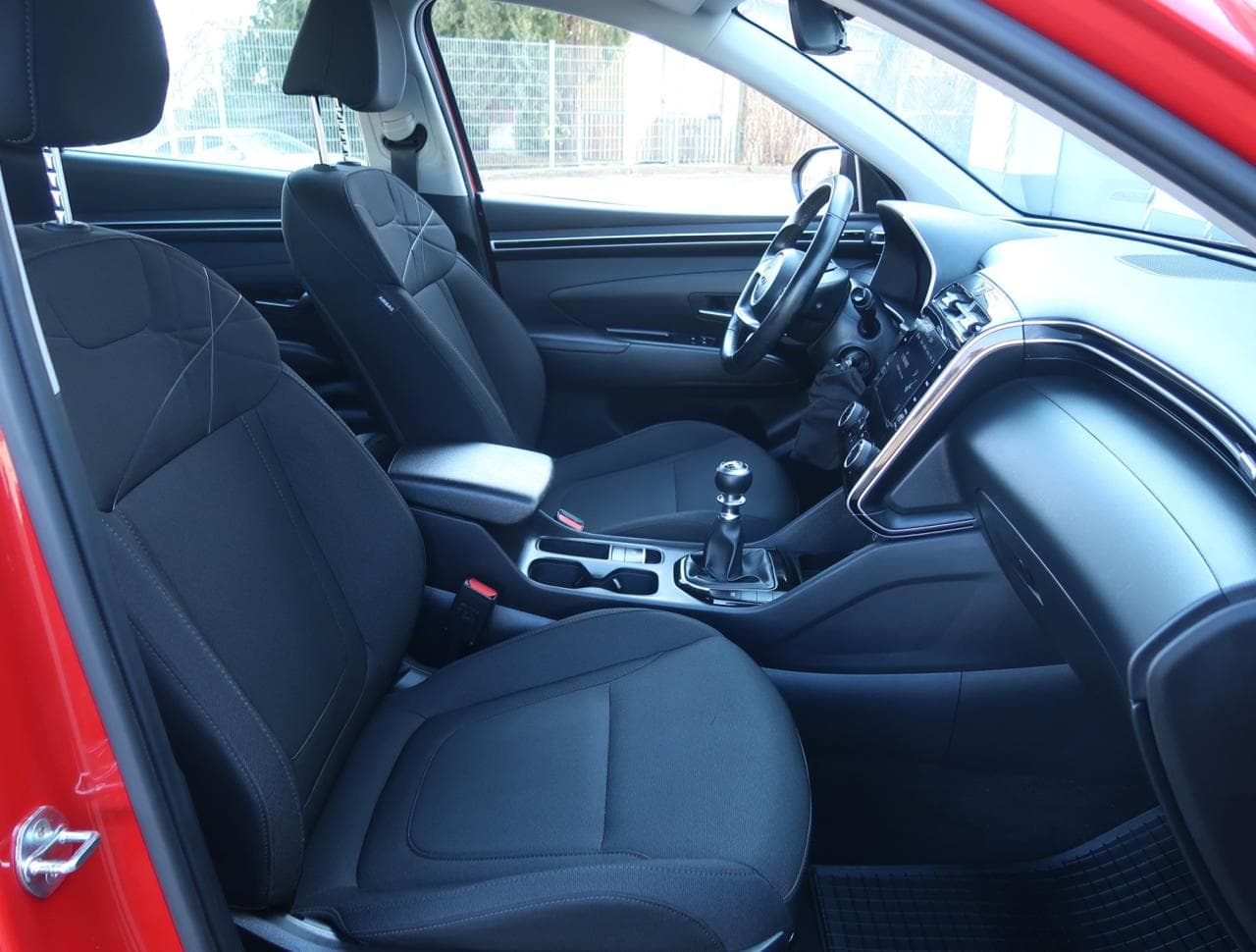 2022 Hyundai Tucson - 12